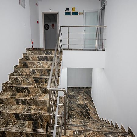 Hotel Damar Костинещи Екстериор снимка