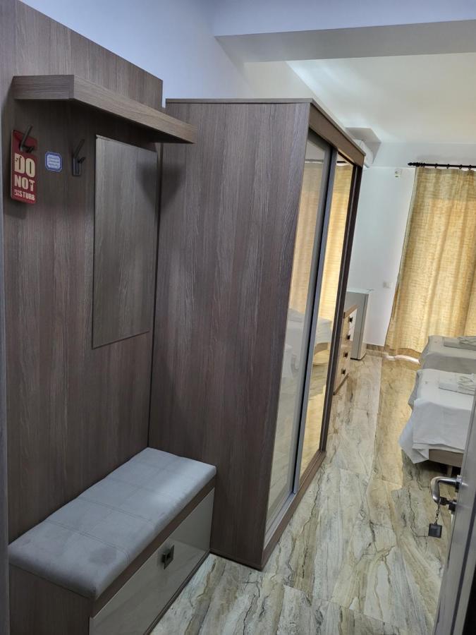 Hotel Damar Костинещи Екстериор снимка