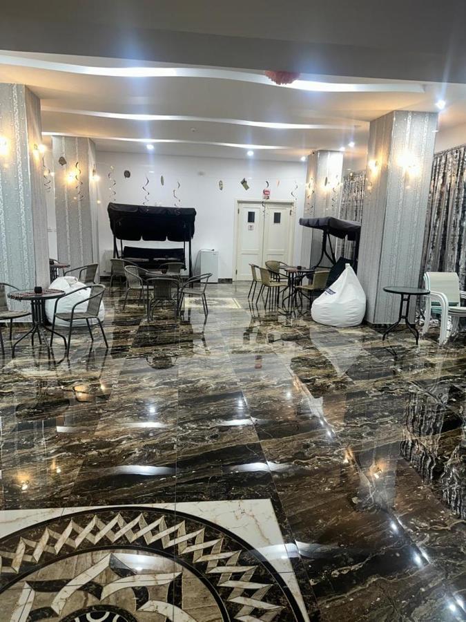 Hotel Damar Костинещи Екстериор снимка