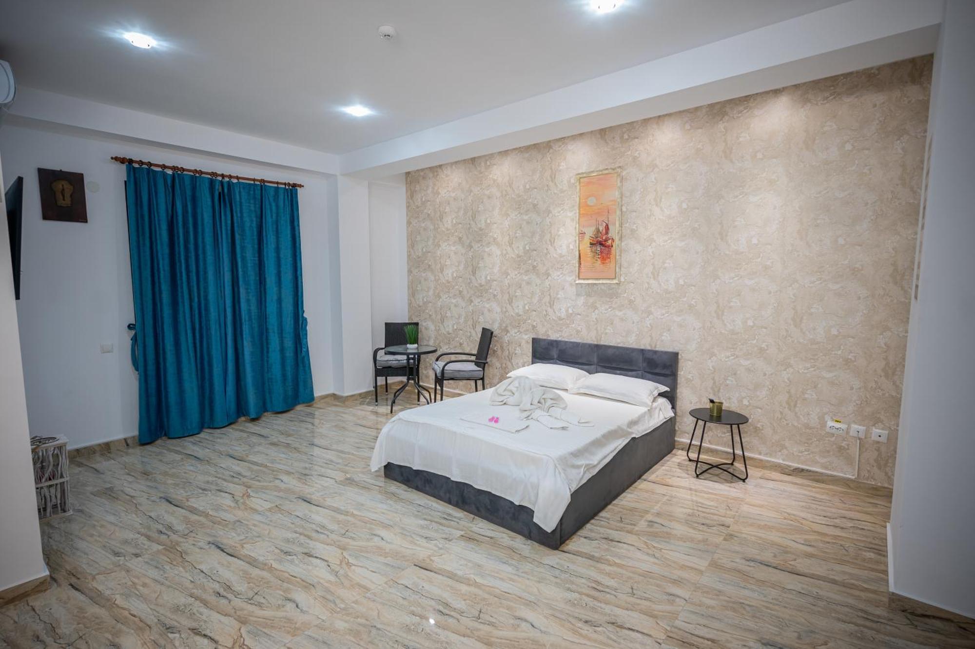 Hotel Damar Костинещи Екстериор снимка