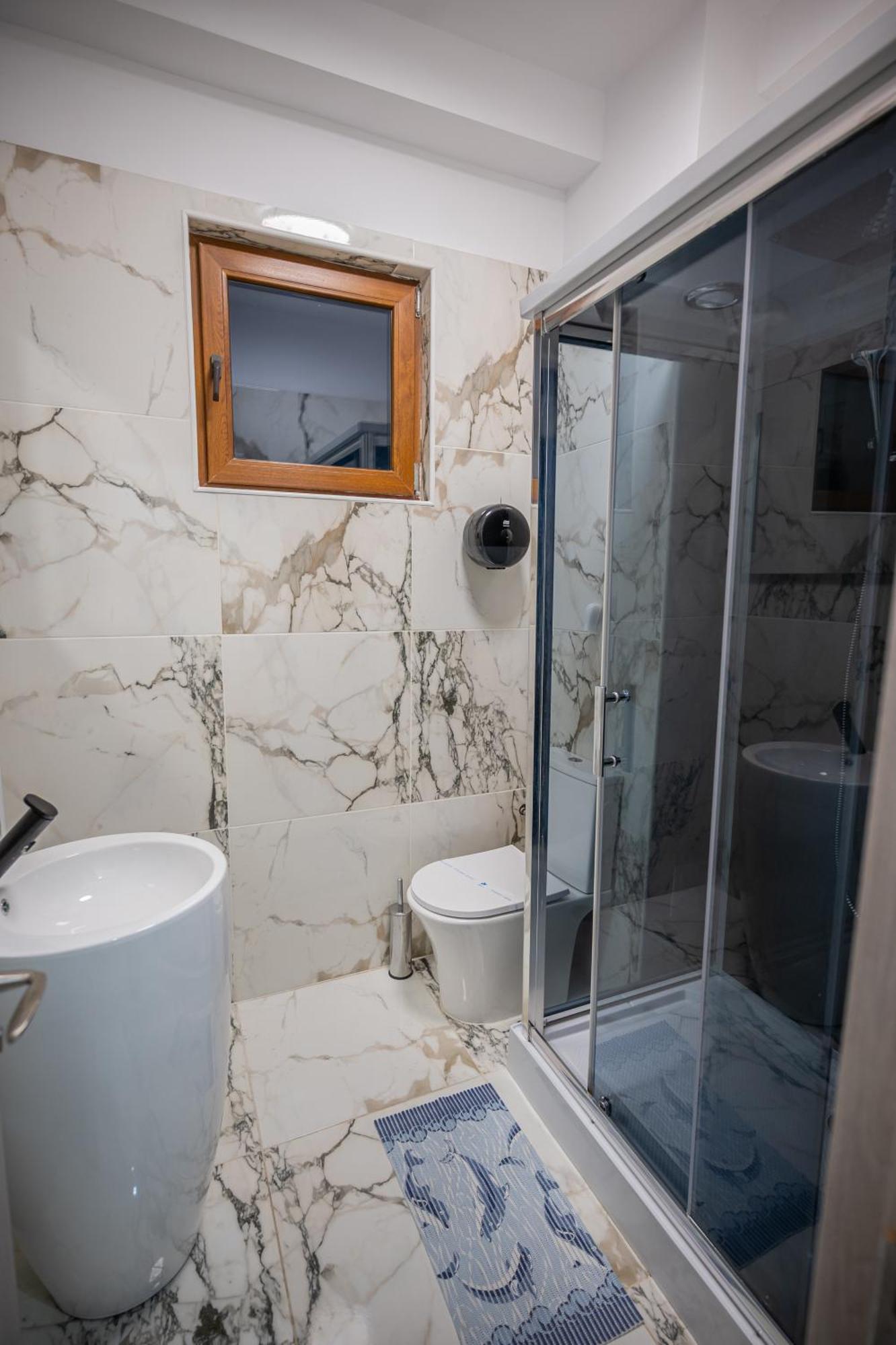 Hotel Damar Костинещи Екстериор снимка